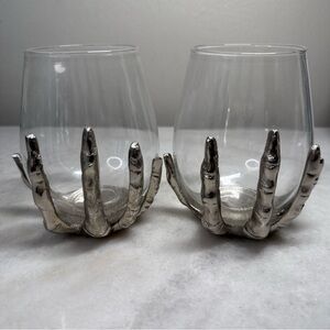 Gothic Skeleton Hand Wine Glasses - Trendy Halloween Barware (Set of 2) Decor